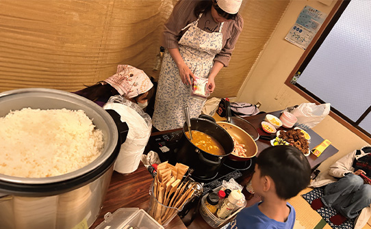 お弁当・食材の配布